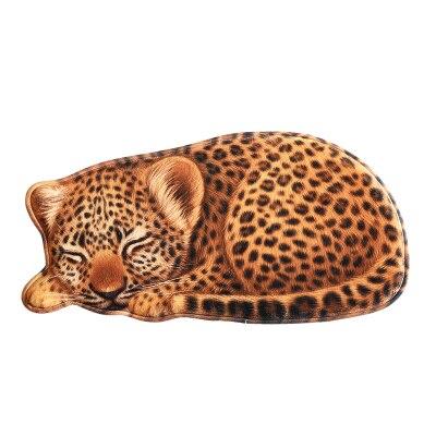 Matta formad som sovande gepardunge