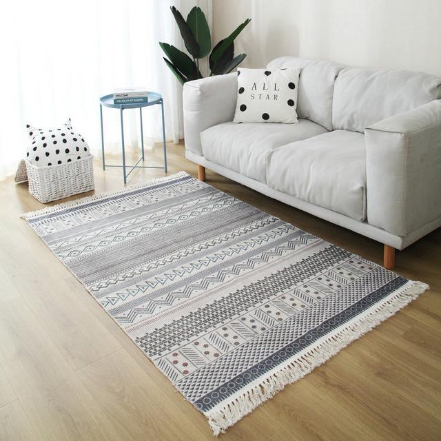 Beige och grå matta etnisk design