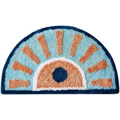 Halvcirkelformad badrumsmatta med solmotiv
