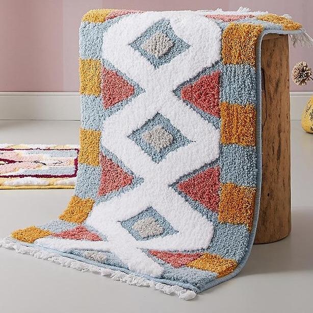 Badrumsmatta i tuftad berberstil