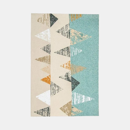 Flerfärgad skandinavisk matta med geometriskt mönster