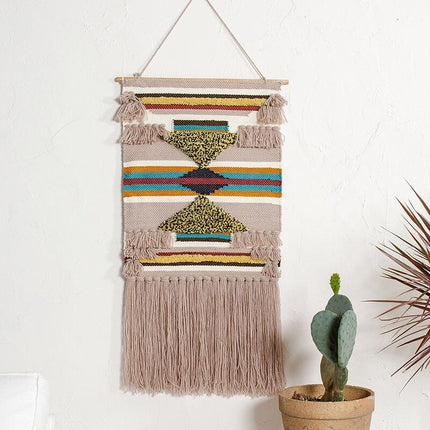 Väggbonad i färgstark djungelstil