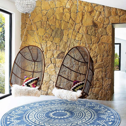 Rund mörkblå matta i bohemisk stil